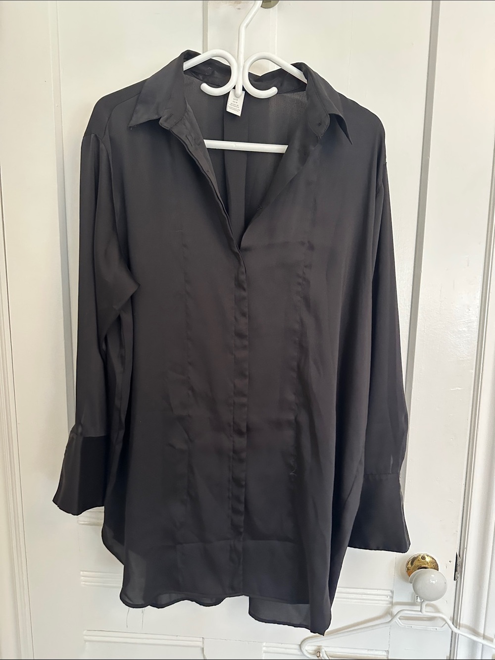 H&M Classic Black Long-Sleeve Button Front Blouse Medium